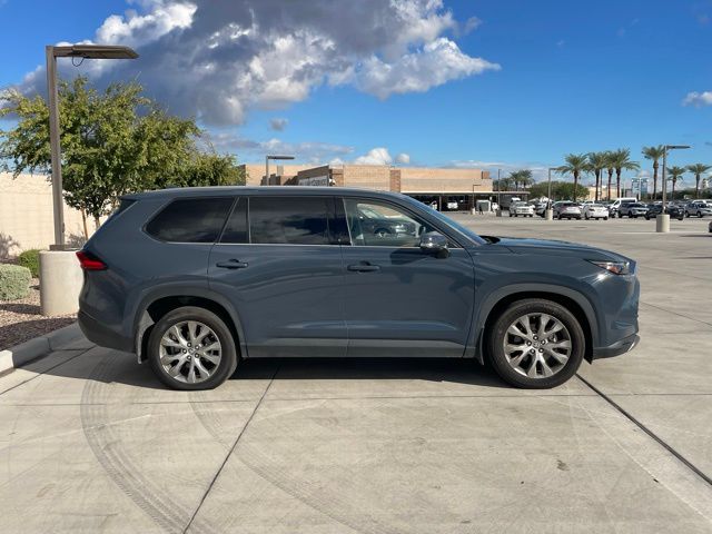 2024 Toyota Grand Highlander Limited photo 2