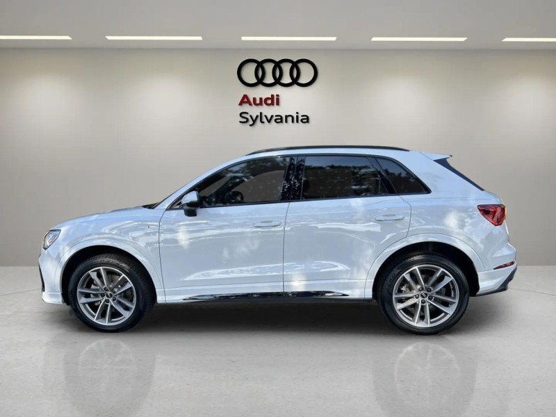 2023 Audi Q3 S line Premium photo 4