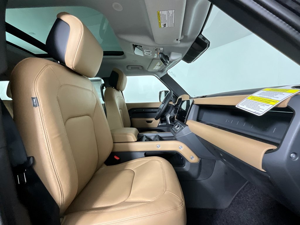 2026 Land Rover Defender 130 S photo 3