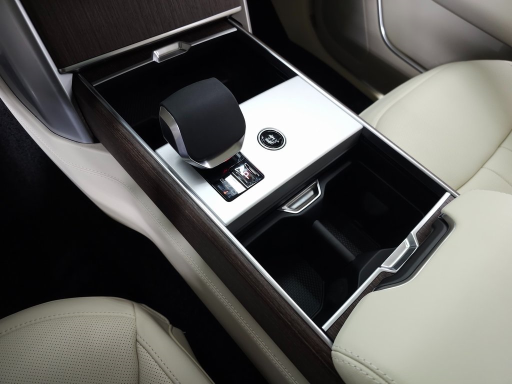 2025 LAND ROVER RANGE ROVER - Image 33