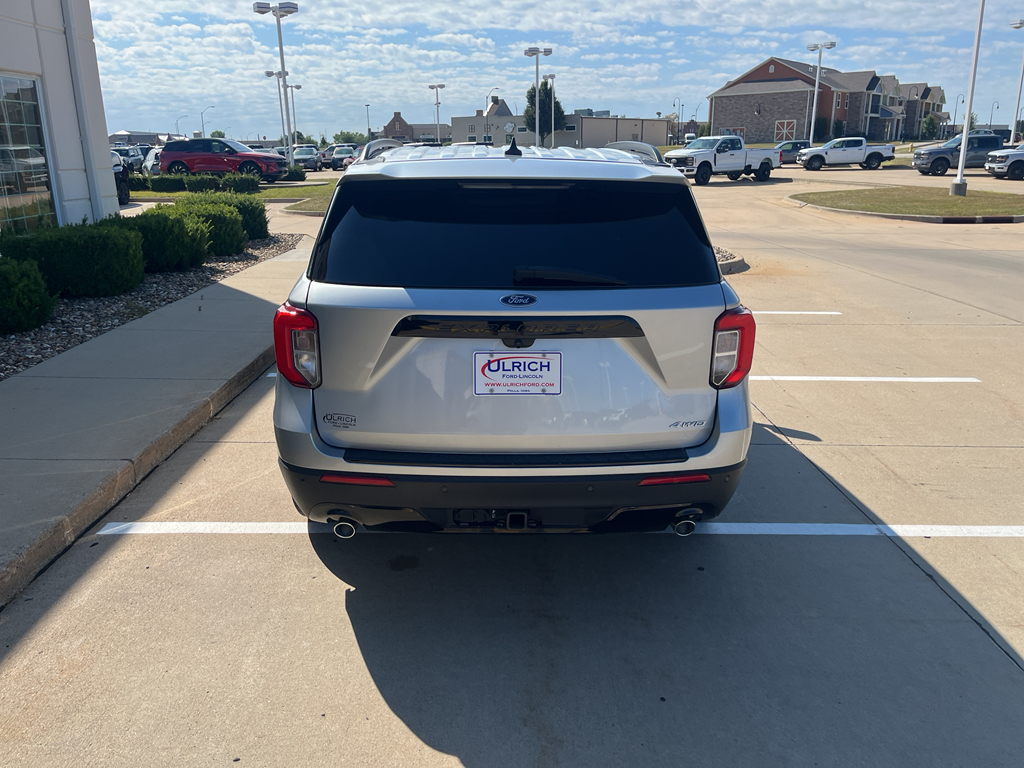 2022 Ford Explorer ST-Line photo 6
