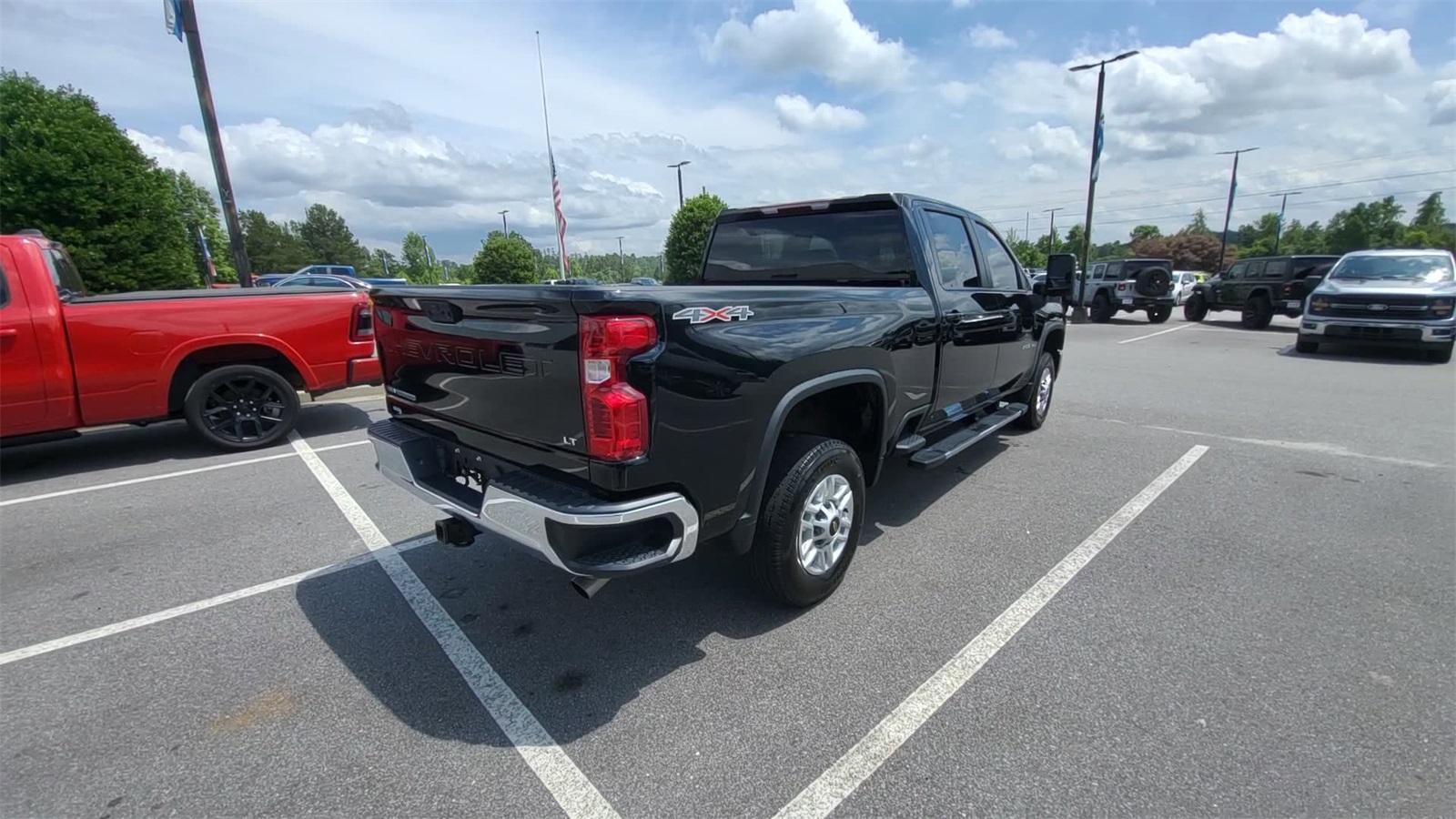 2024 Chevrolet Silverado 2500HD LT photo 4