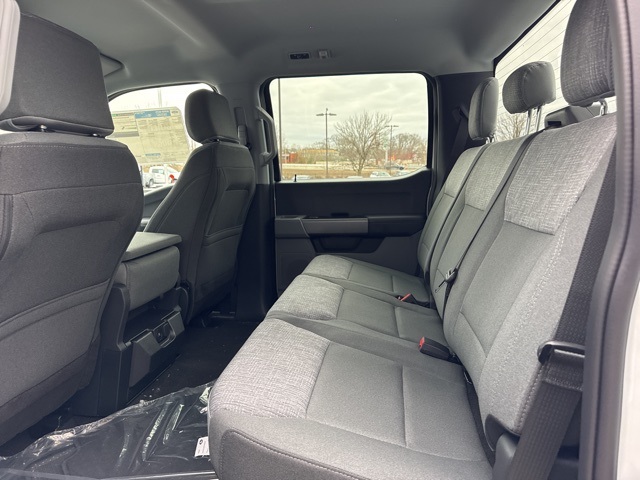 2025 Ford F-350 XLT photo 6