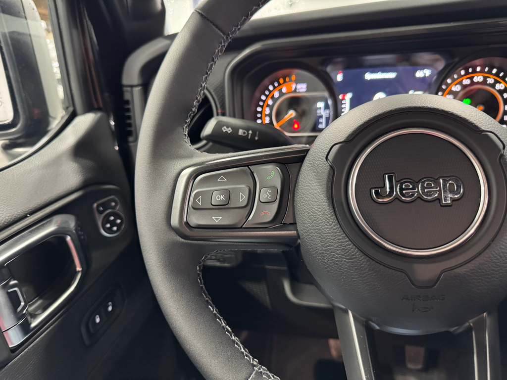 2025 Jeep Wrangler Rubicon X photo 26