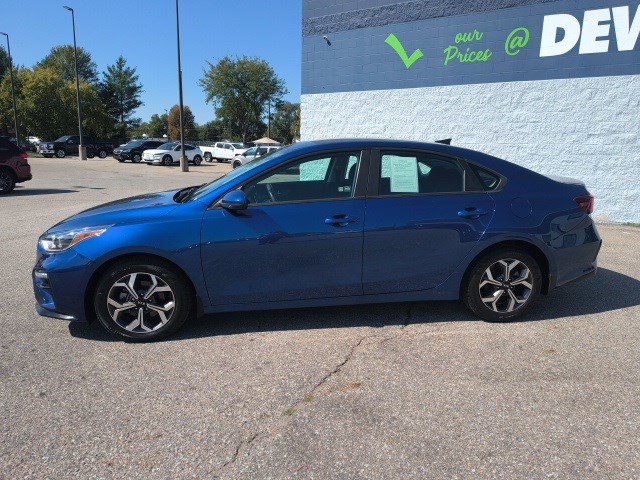 2020 Kia Forte FE LXS photo 2