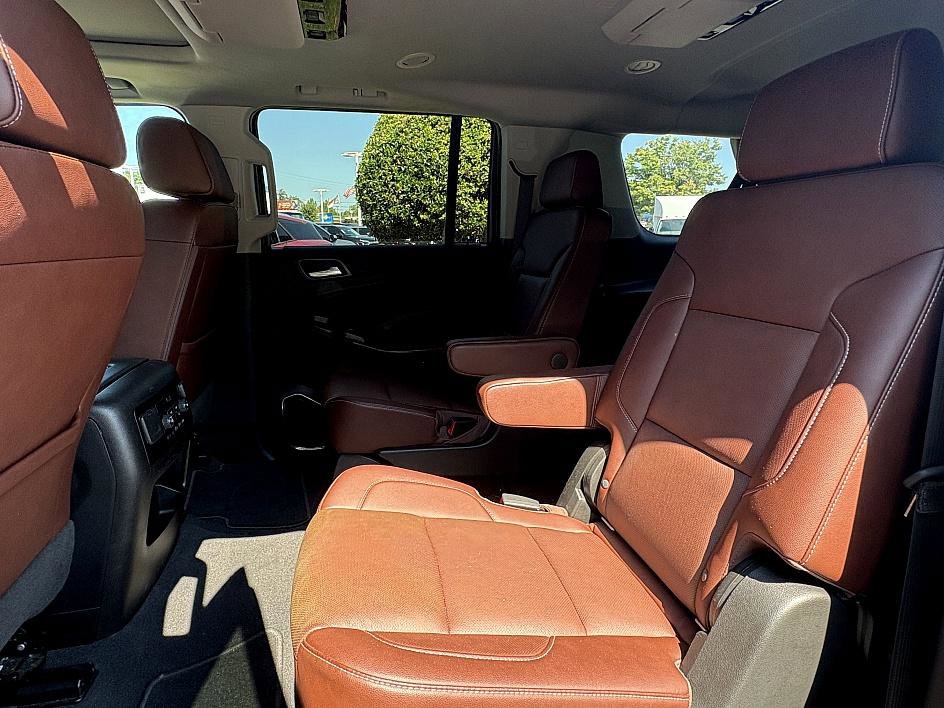 2019 Chevrolet Suburban Premier photo 9