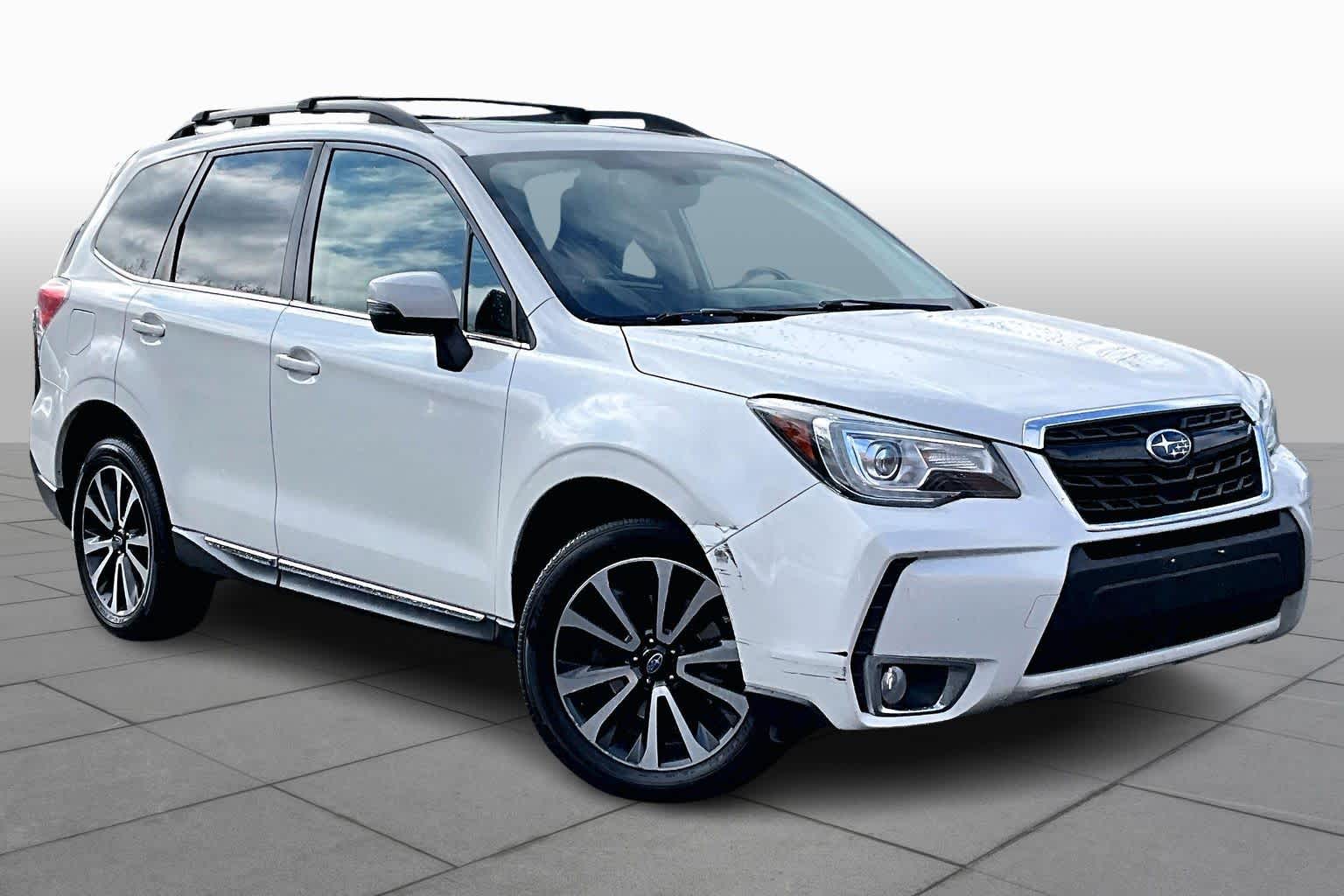 2018 Subaru Forester Touring photo 2