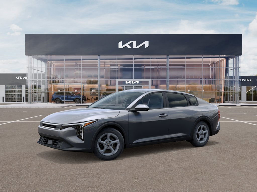 2025 Kia K4 LXS photo 2