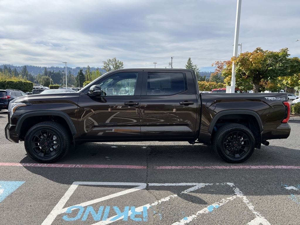 2025 Toyota Tundra Limited photo 4