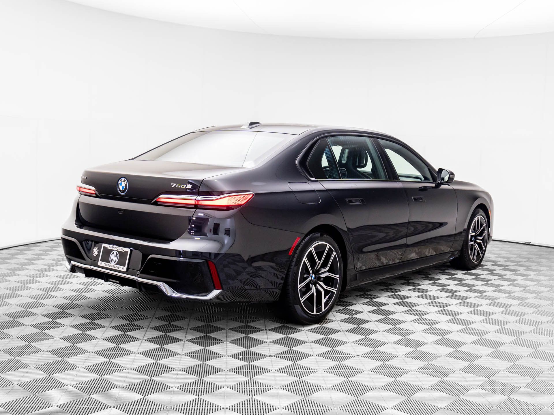 New 2025 Black Sapphire Metallic BMW 750e xDrive image 6