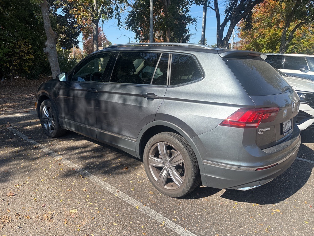 2021 Volkswagen Tiguan R-Line Black SEL photo 2