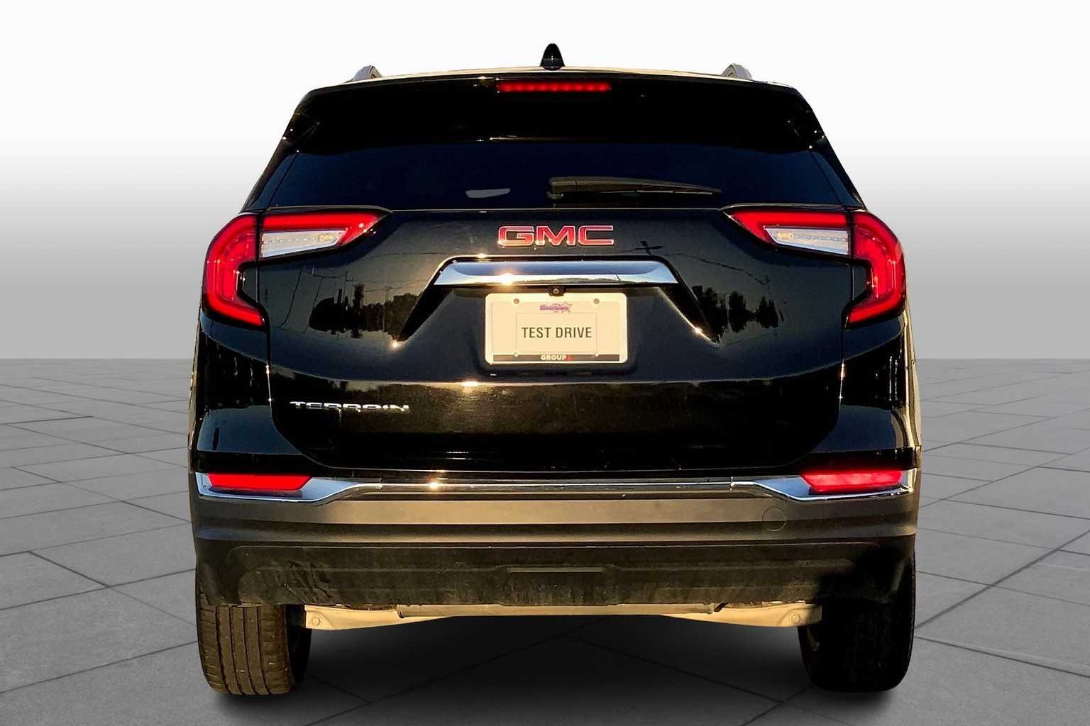 2024 Gmc Terrain SLT photo 4