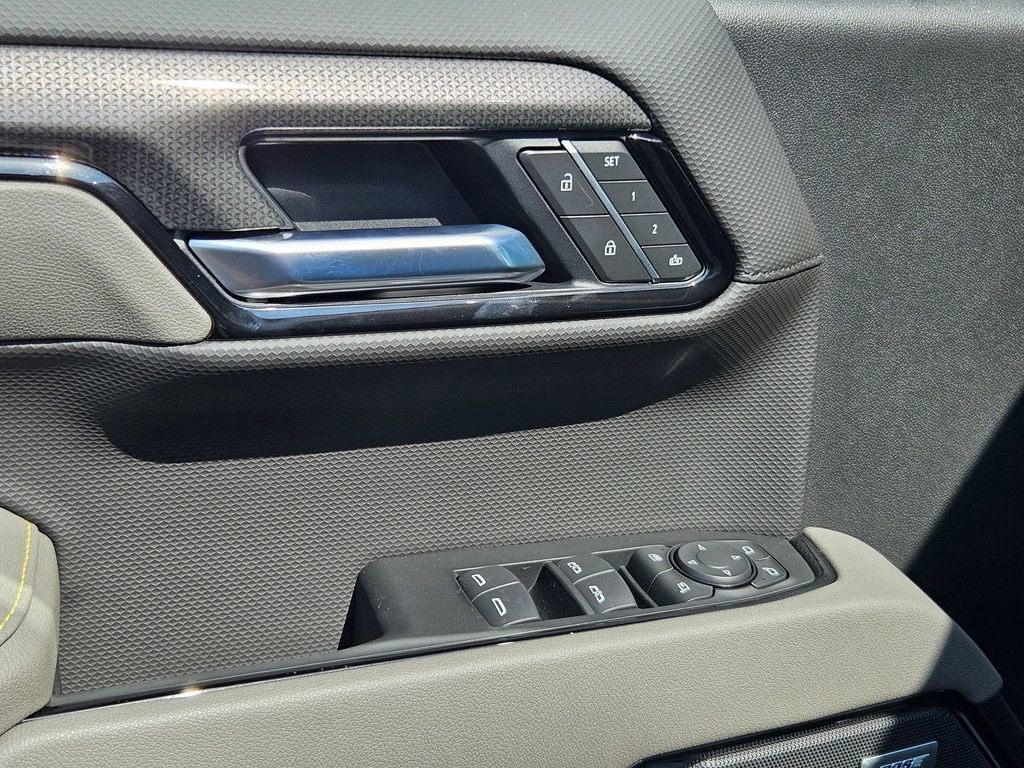 2025 Chevrolet Silverado 1500 ZR2 photo 11