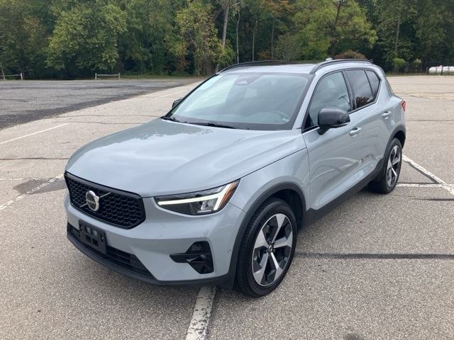 2024 Volvo XC40 Plus's photo