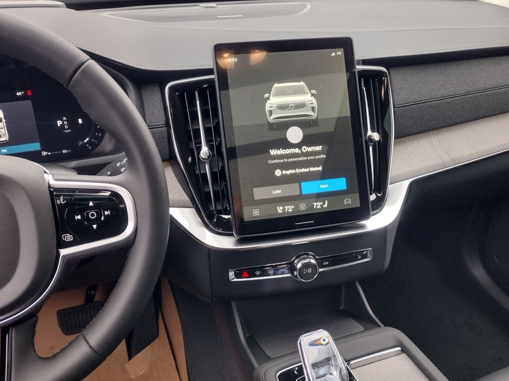 2026 VOLVO XC90 - Image 28