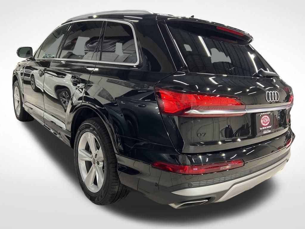 2025 Audi Q7 55 Premium photo 2