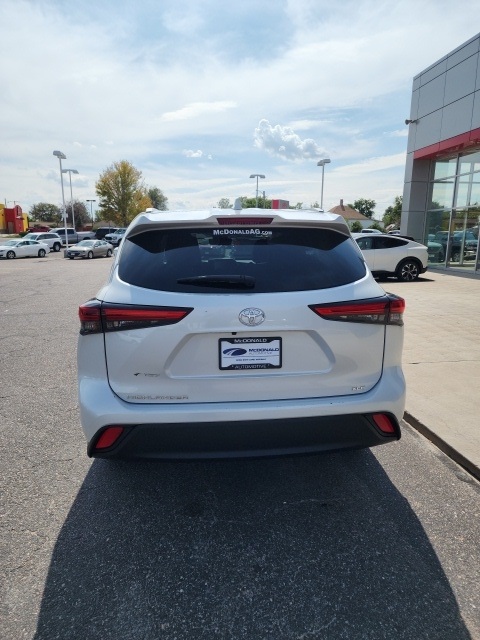 2023 Toyota Highlander XLE photo 4