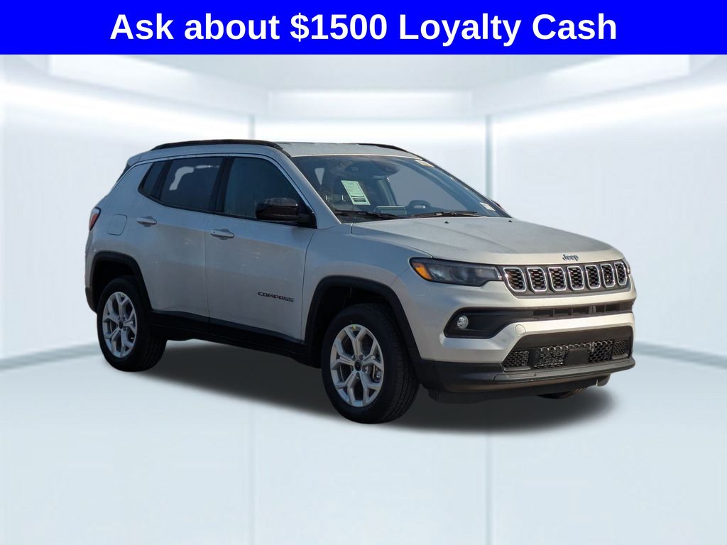2026 Jeep Compass Latitude photo 3