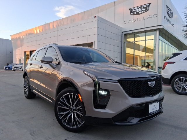 2024 Cadillac XT4 Sport's photo