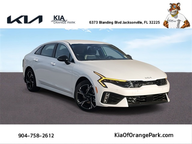 2025 Kia K5 GT-Line photo 2