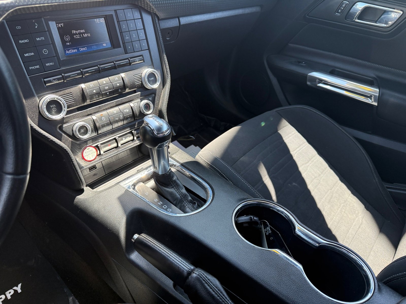 2016 Ford Mustang EcoBoost photo 13