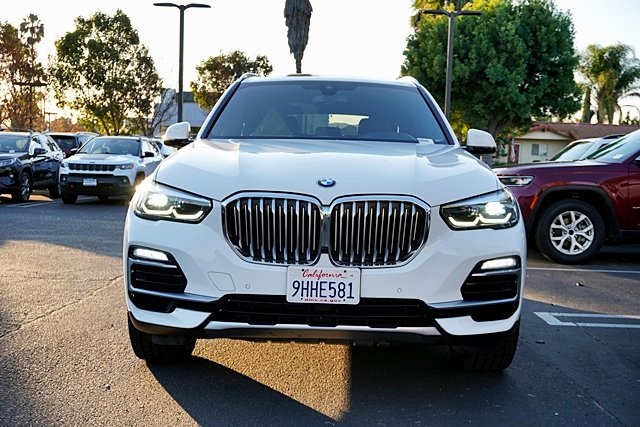Used 2020 White BMW sDrive40i image 4