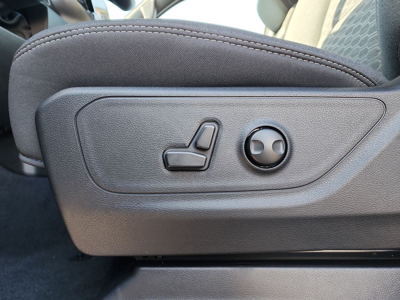 2026 Ram 1500 Big Horn photo 12