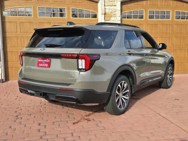 2026 Ford Explorer ST-Line photo 2