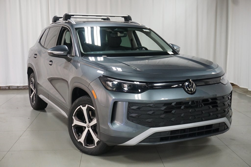 2025 Volkswagen Tiguan SE photo 4