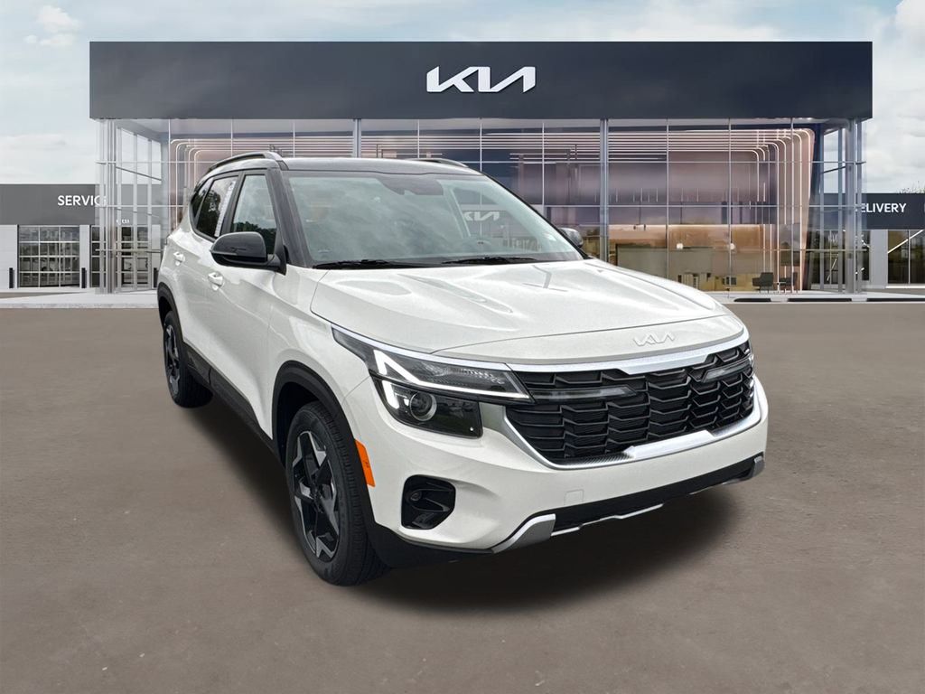 2025 Kia Seltos S's photo