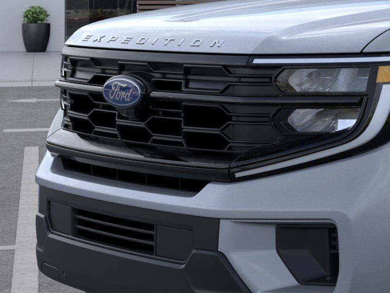 2025 Ford Expedition photo 16