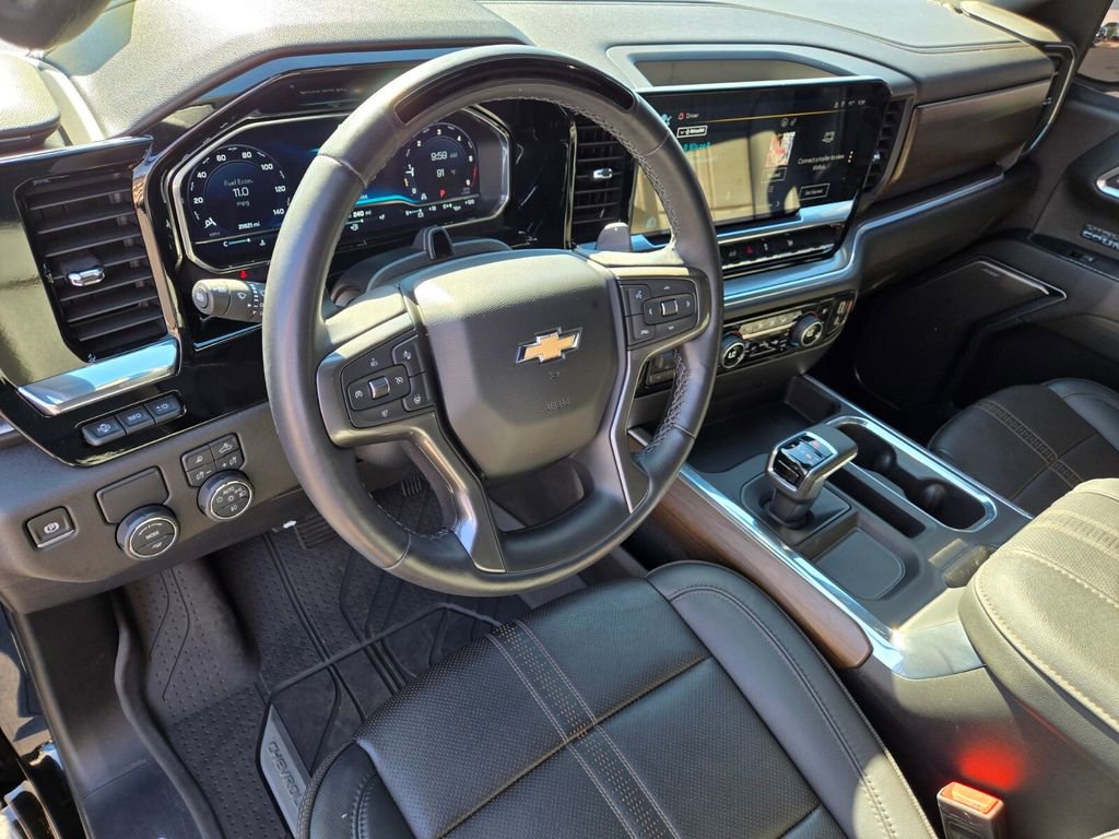 2024 Chevrolet Silverado 1500 High Country photo 10