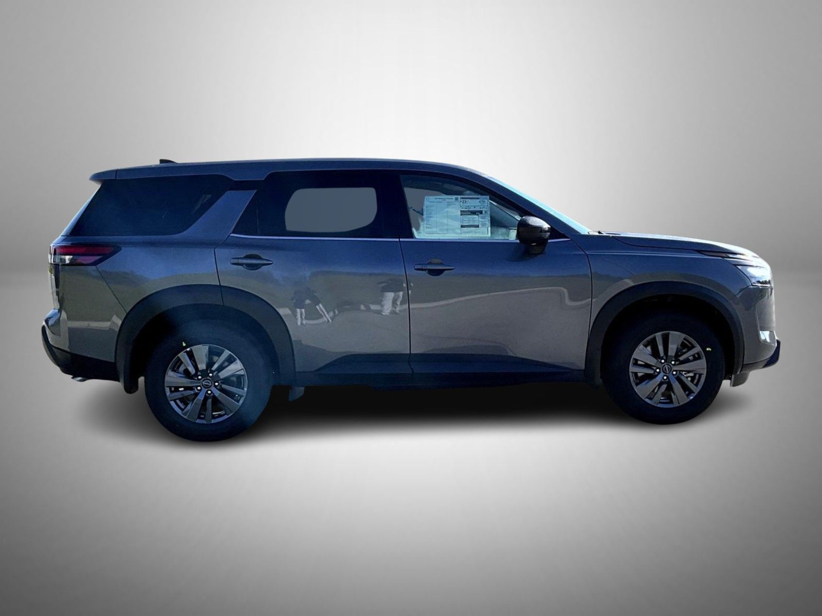 2025 Nissan Pathfinder S photo 4