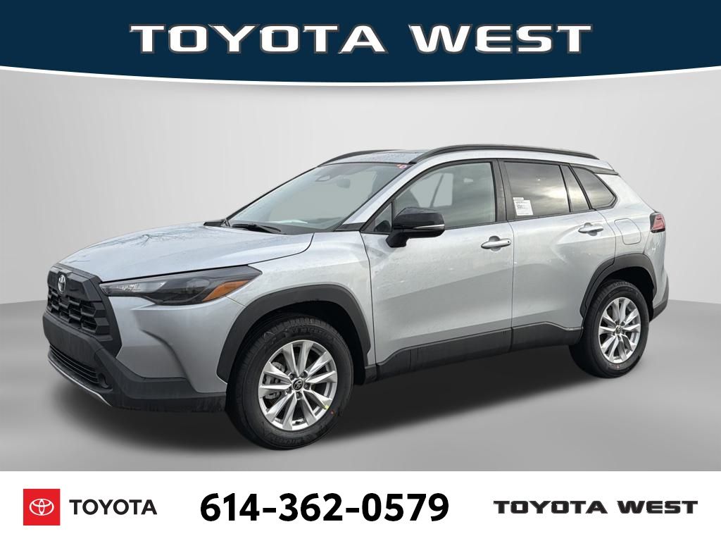 2026 Toyota Corolla Cross LE's photo