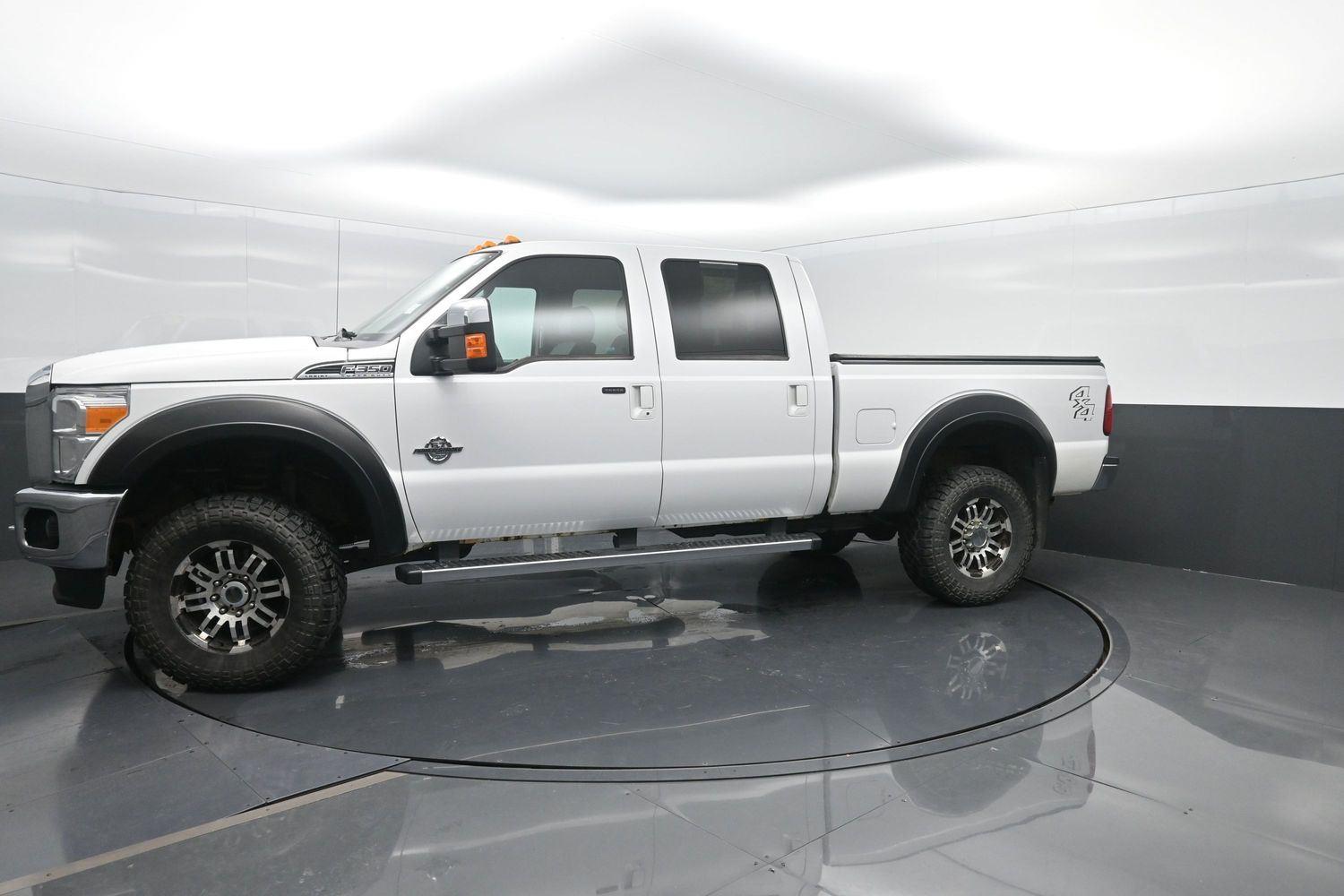2015 Ford F-350 Super Duty Lariat's photo