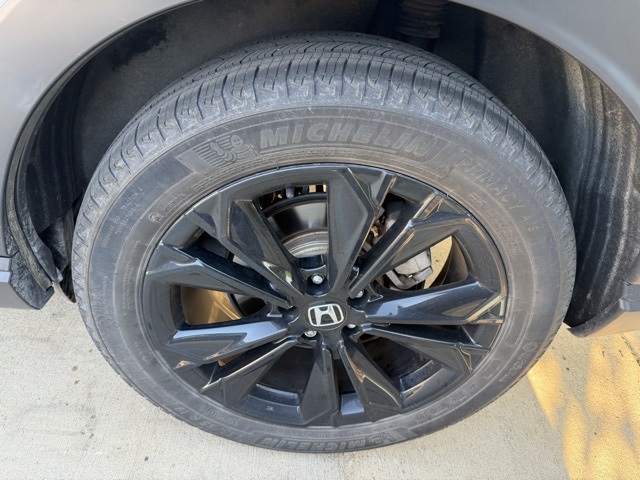 2023 Honda CR-V Hybrid Sport Touring photo 3