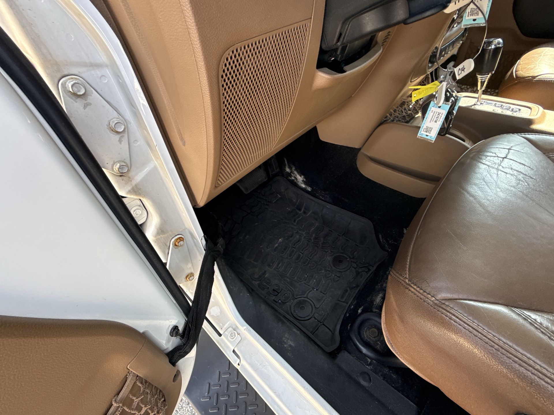 2017 Jeep Wrangler Unlimited Sahara photo 18