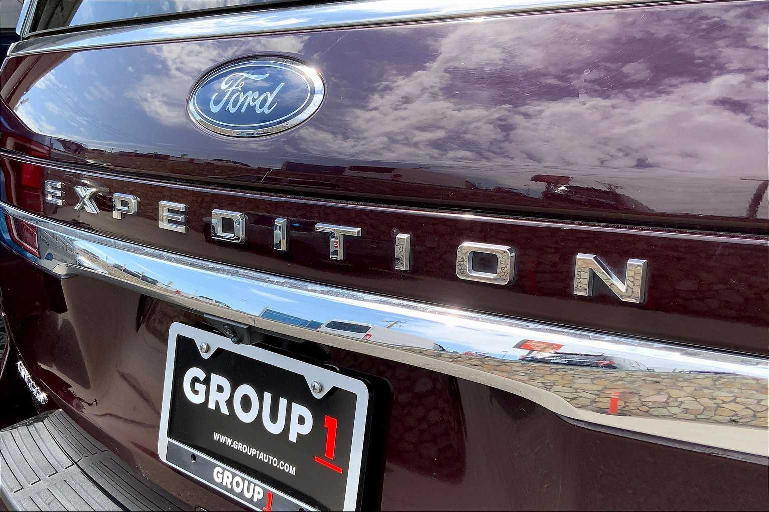 2024 Ford Expedition MAX Limited photo 9