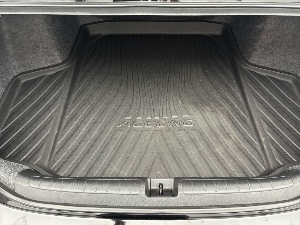 2022 Honda Accord Sport 2.0T photo 23