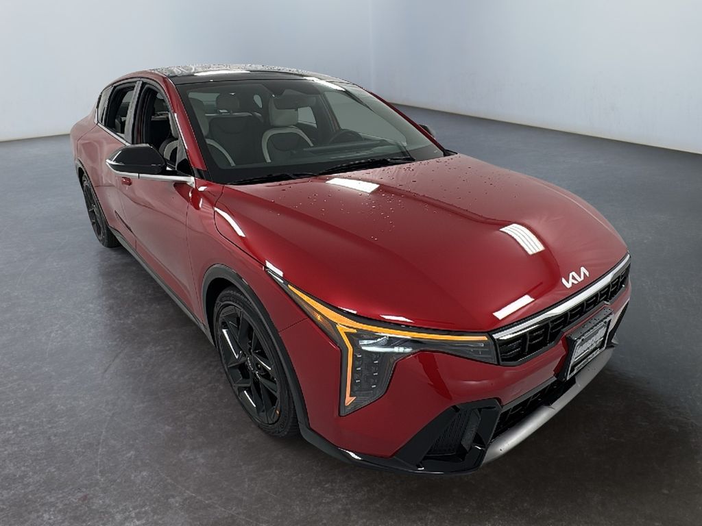 2025 Kia K4 GT-Line Turbo's photo