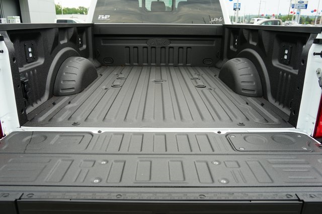 2025 FORD F-250 - Image 29