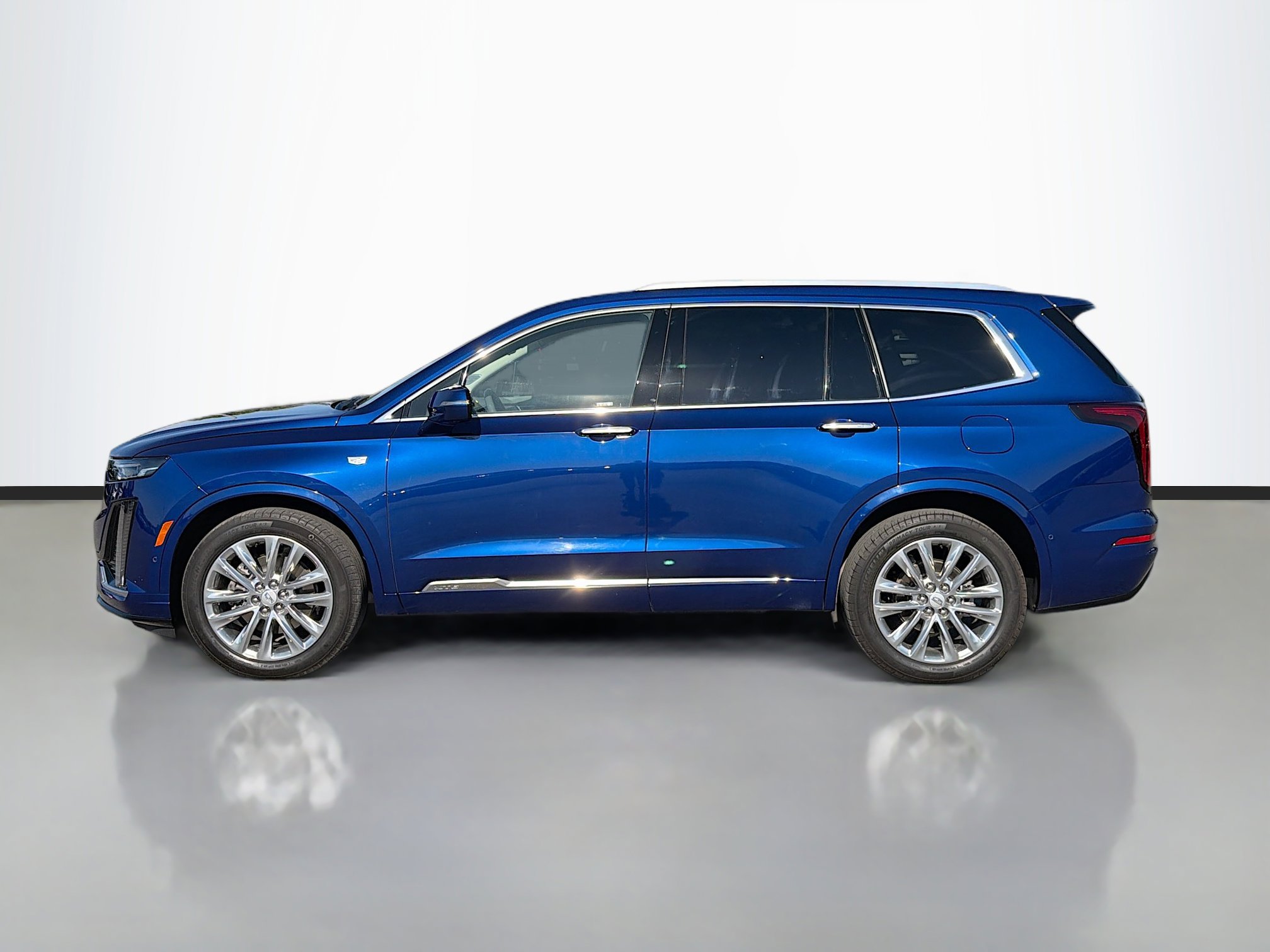 2024 Cadillac XT6 Premium Luxury photo 2