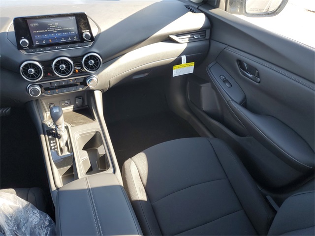 2025 Nissan Sentra S photo 9