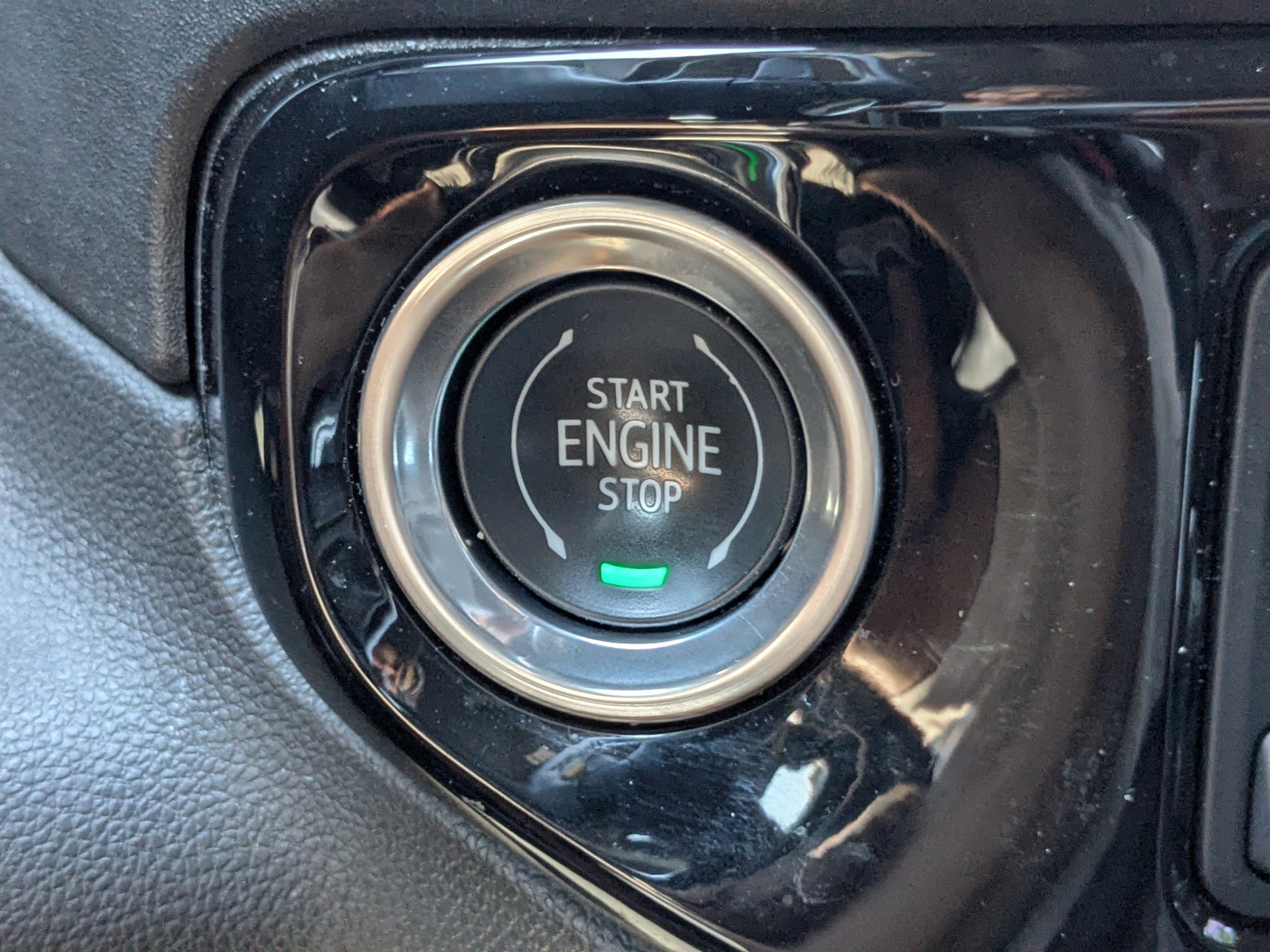 2023 Chevrolet Silverado 1500 RST photo 14