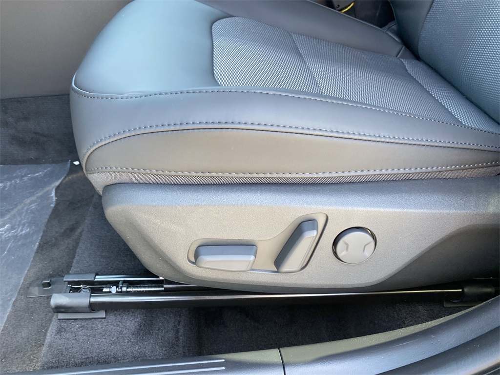 2025 Kia Niro EX photo 30