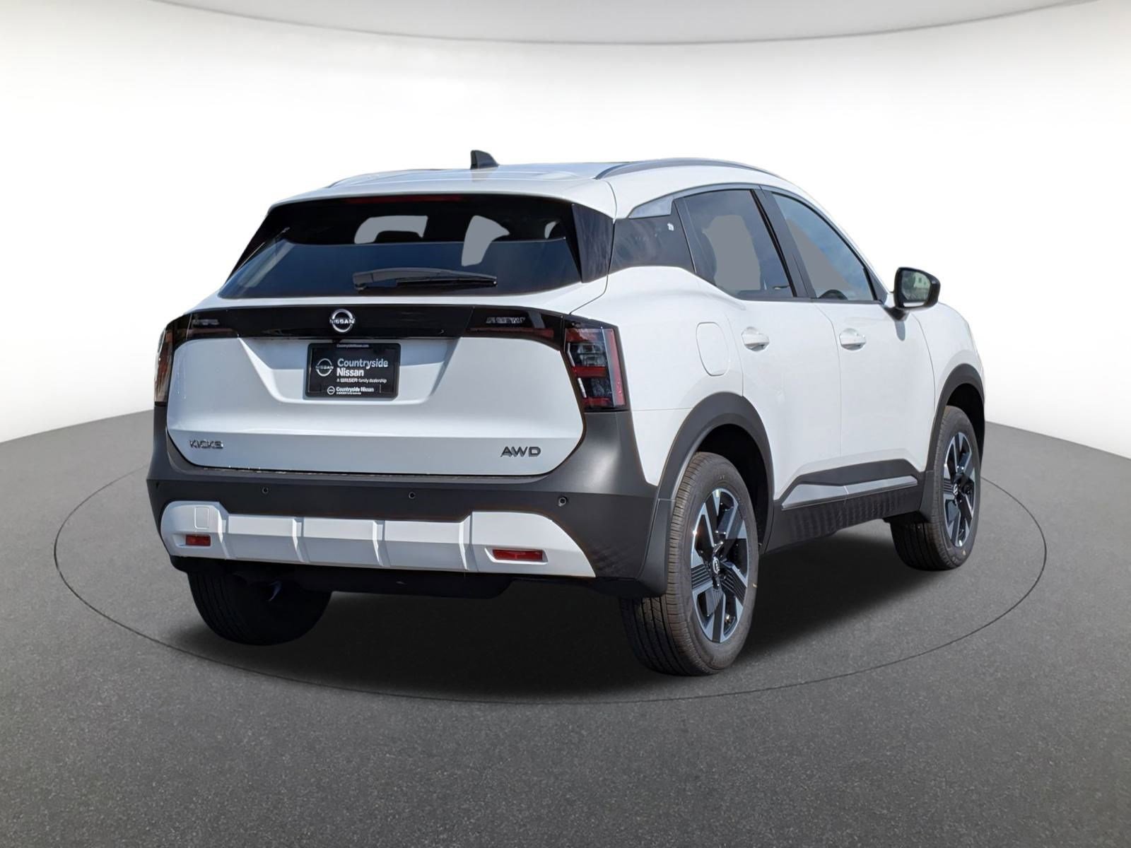 2026 Nissan Kicks SV photo 3