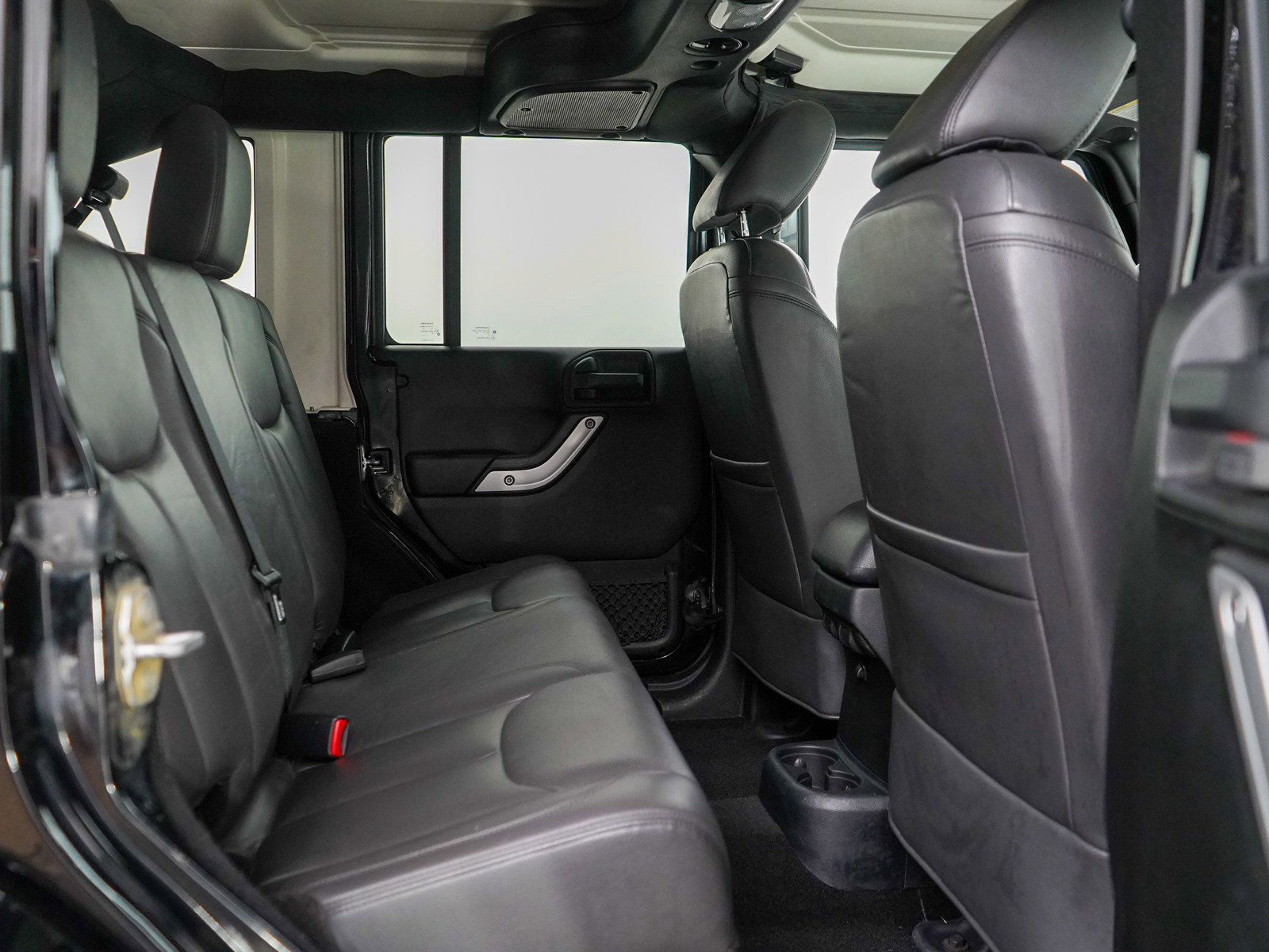 2016 Jeep Wrangler Sahara Sport photo 9
