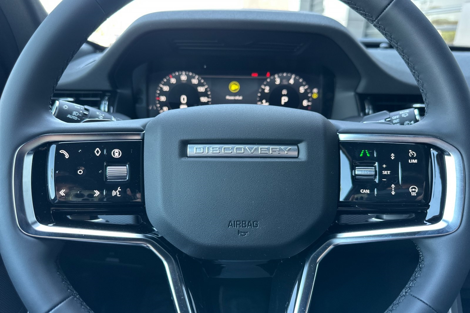 2025 Land Rover Discovery Sport SE photo 22