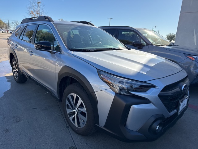 2025 Subaru Outback Premium's photo