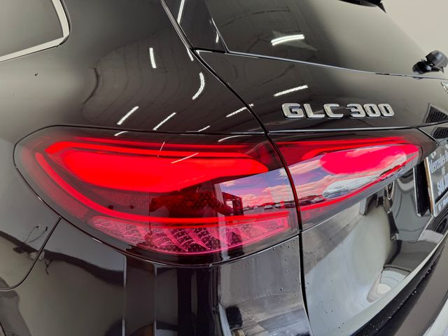 2025 Mercedes Benz GLC 300 photo 30